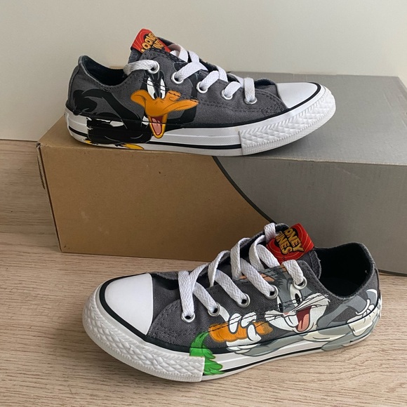 Converse Chuck Taylor All Star Looney Tunes Bugs Bunny Daffy Shoes - Size 13 C - Picture 9 of 13